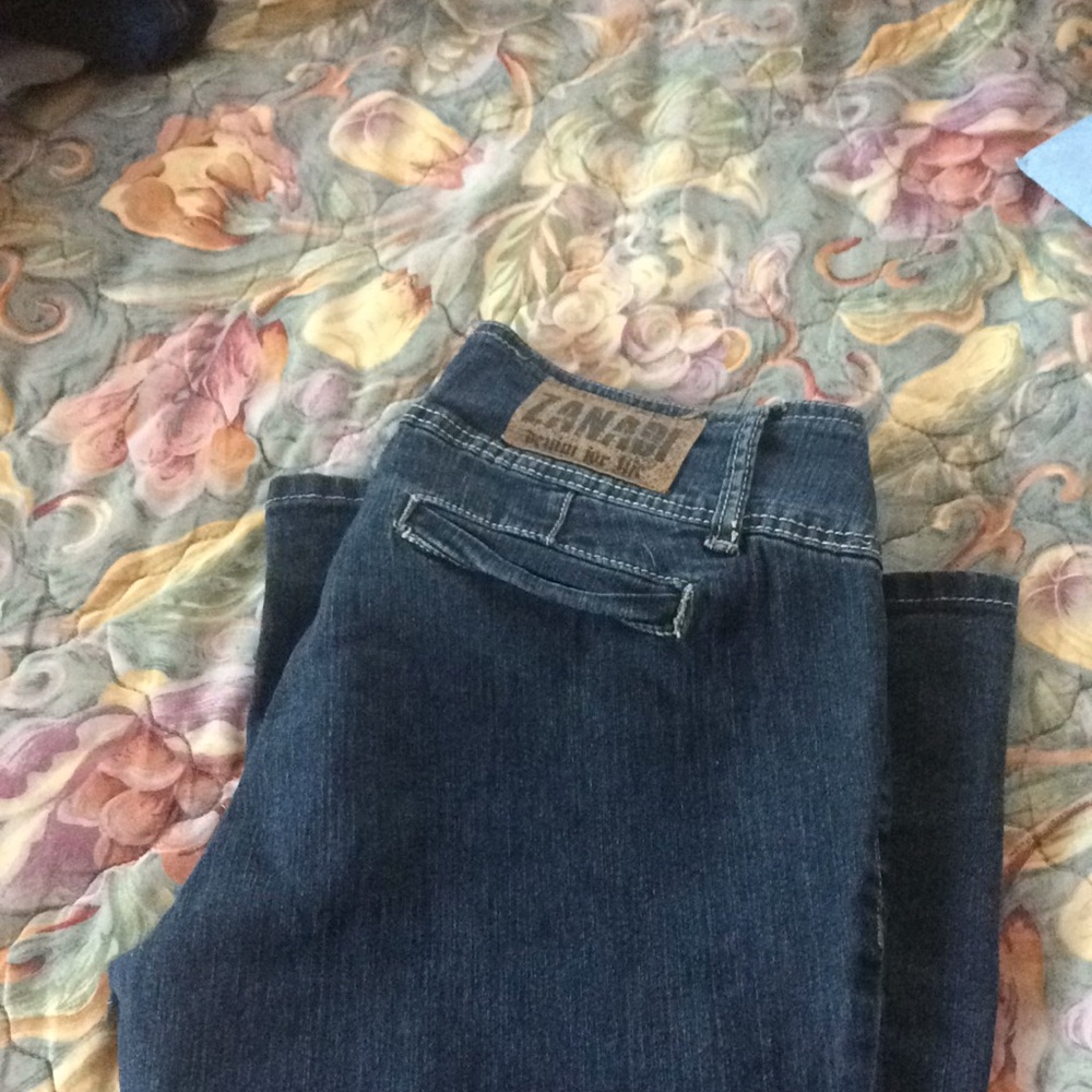Jeans - Picture 4 of 5